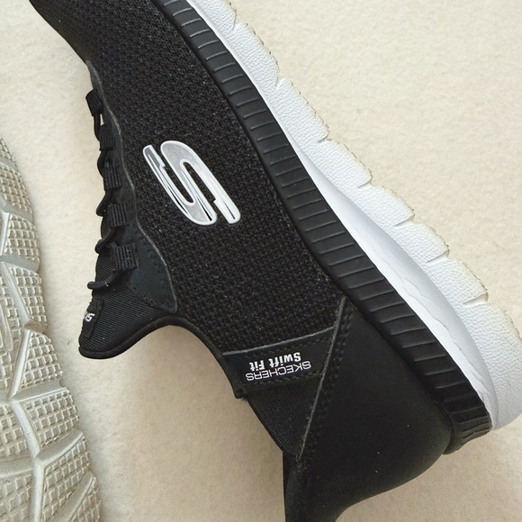 Skechers Hands Free Swift Fit Memory Foam Black White Sneakers Shoes Size 7 - Picture 13 of 16
